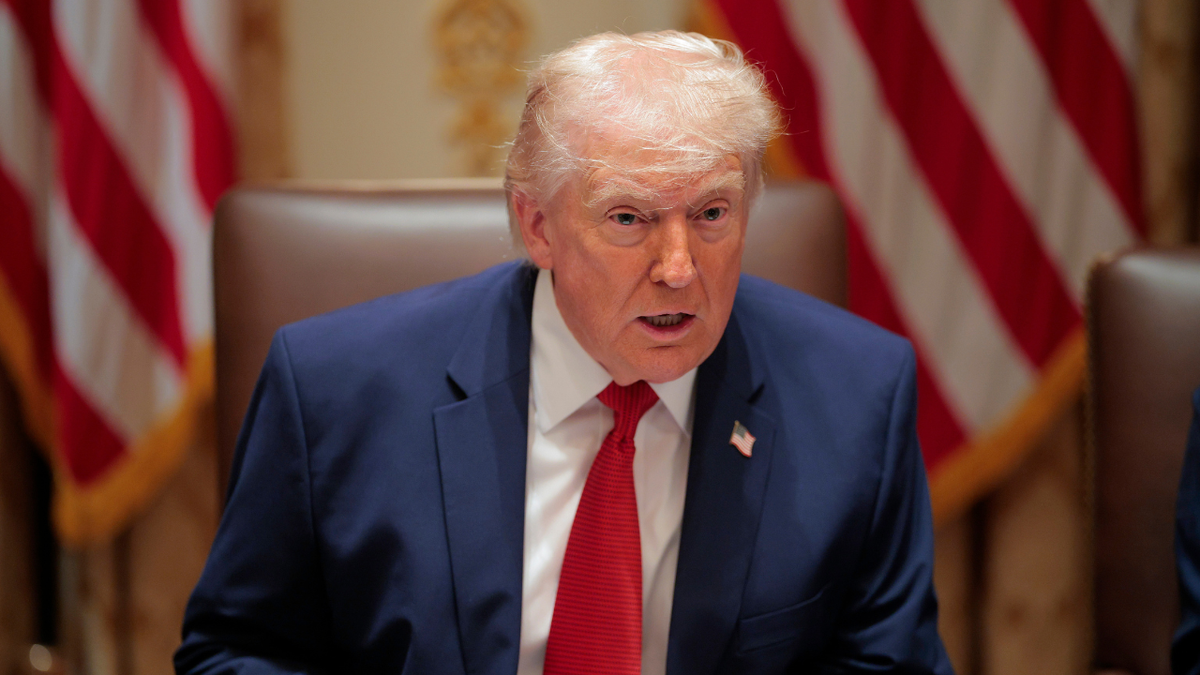 trump speaks at cabinet meeting