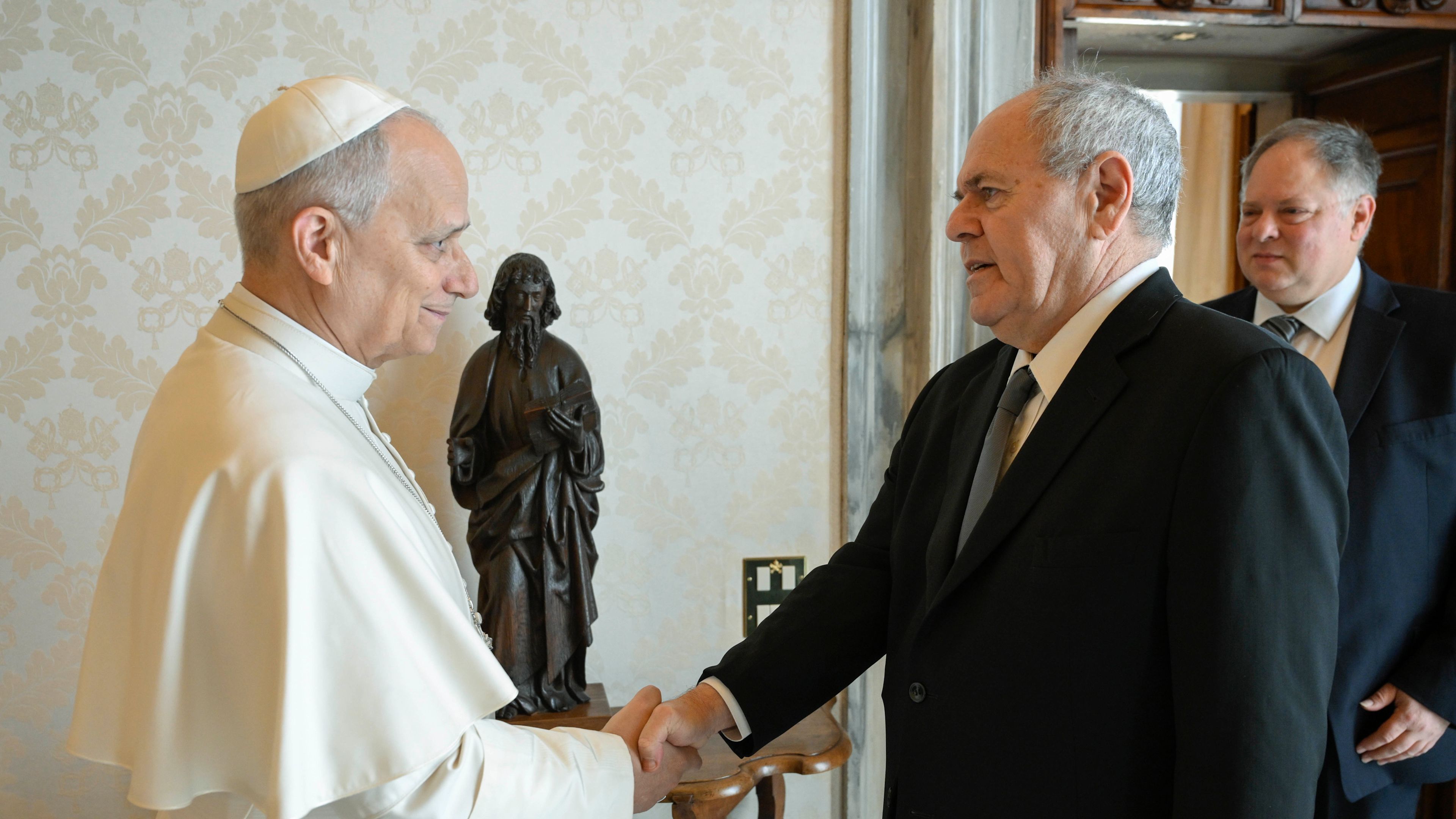 Yad Vashem chief: Holocaust memory is key to fighting antisemitism