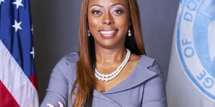 Loud-mouthed former Democrat mayor tries to resurrect political career in a new state — and a new party