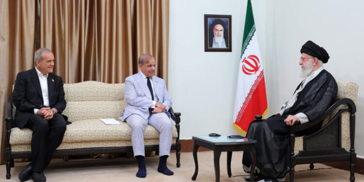 Pakistan’s Strategic Dilemma in the Iran War