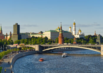 Russian Media Struggles to Form a Narrative on Iran