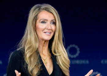 SBA Helps Citizens, Blocks E-2 Visa Migrants from Loans