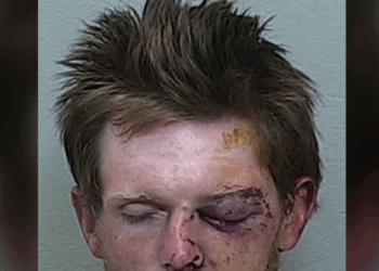 Teen Uses MMA Skills to Subdue Axe-Wielding Man at Car Wash