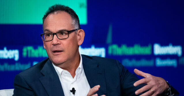 The Last Tycoon Who Minded His Own Business