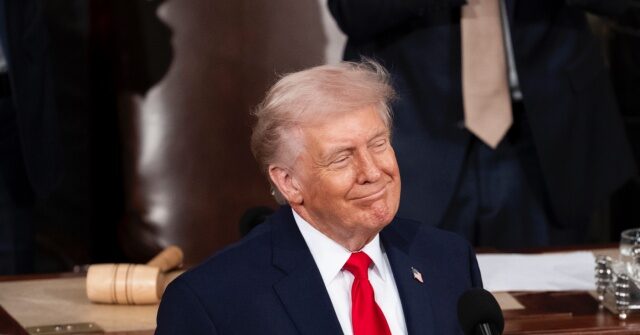 U.S.-China Trade Deficit Plummets in Trump's First Year