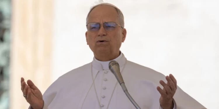 Leo XIV to journalists: War is not a video game; guard against propaganda, verify the news