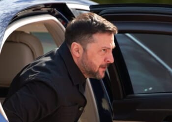 Zelensky Visits UAE, Qatar for Air Security Talks With Gulf