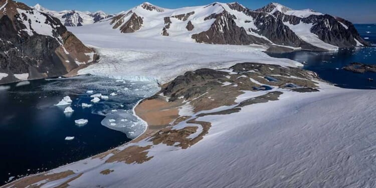 Why the US should stake a claim to Antarctica