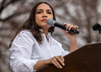 AOC calls for Trump's removal despite Iran ceasefire announcement