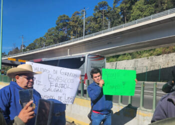 Mexican Truckers, Farmers Block Country’s Highways Demanding Safety
