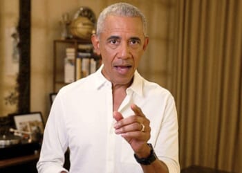 Obama urges Virginia voters to back redistricting ballot measure