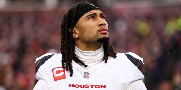 5 pro athletes who boldly take a knee — for Jesus Christ