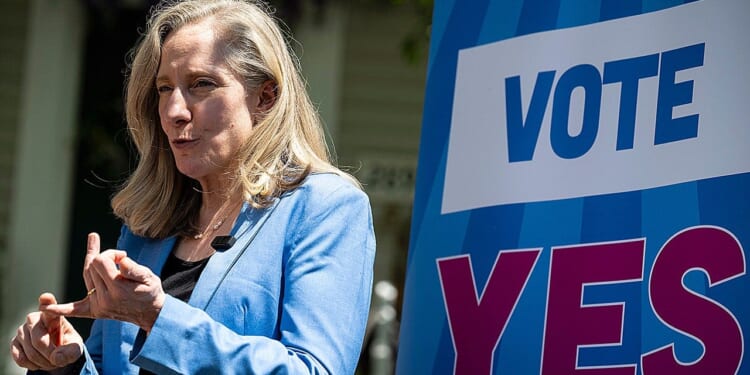 Report alleges Spanberger's redistricting referendum is a Democratic power grab