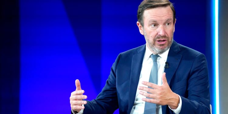 Sen. Chris Murphy says his 'Awesome' Iran blockade post was sarcasm