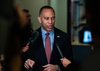 Hakeem Jeffries caught off guard by child's question on Democrats