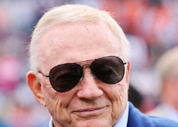 Bill Clinton Makes Surprise Visit During Cowboys Press Conference, Jerry Jones Nearly Falls Off Stage