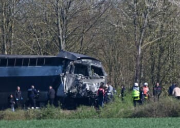 Conductor Killed, Over Dozen Injured in French High Speed Train Crash