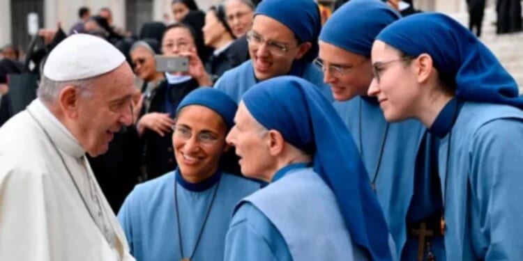 Free book reflects on Pope Francis’ teachings on religious life