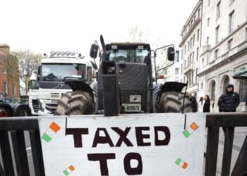 Liberal Irish Suffers First Major Defection over Anti-Fuel Tax Protests