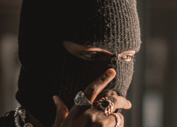 Masked Thieves Rob Texas Jewelry Store in ‘Mob-Style’ Heist