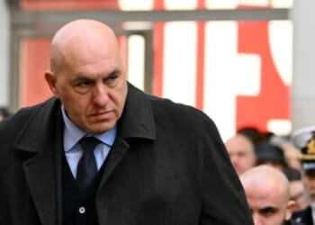 None of Trump's Advisors 'Dare Contradict Him'