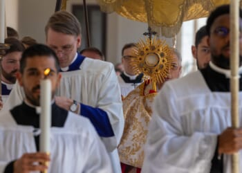 Popes’ alma mater in Rome celebrates 25 years of Eucharistic adoration